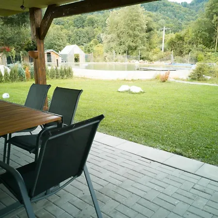 Cedar Crest Aparthotel